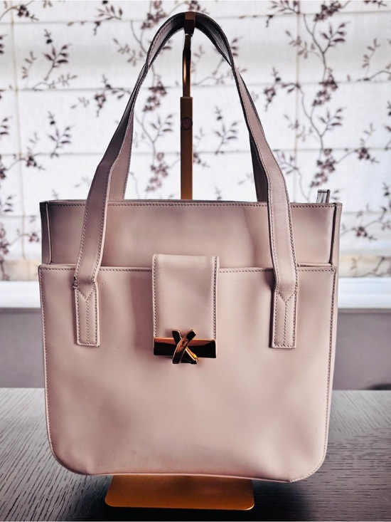 Paloma Picasso Handbags - 🤍 Paloma Picasso Cream Leather Mini Tote 🤍